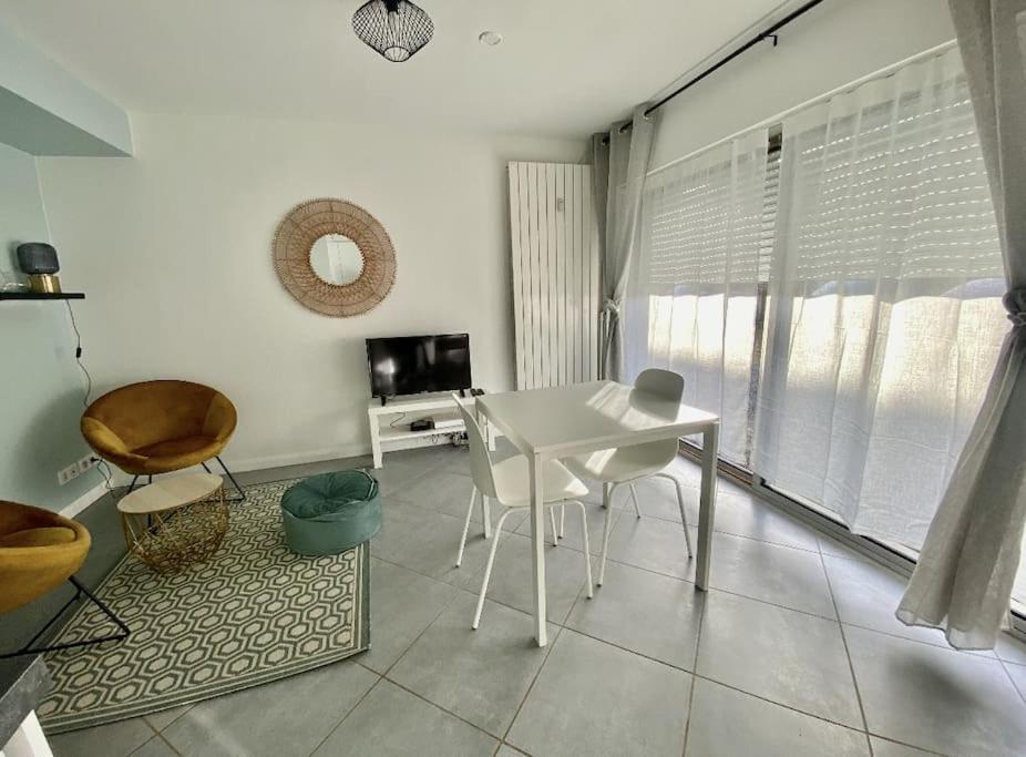 Apartamento Jean Paul 2 Au Coeur De Rouen , Gare "Menage & Linge Inclus" Exterior foto